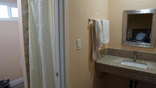 Holly Crest Hotel - Los Angeles, LAX Airport image 12